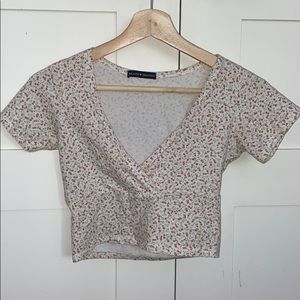 Brandy Melville amara floral top